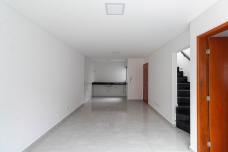 Casa de condomínio à venda com 120m², 2 quartos e 2 vagasSala/Cozinha
