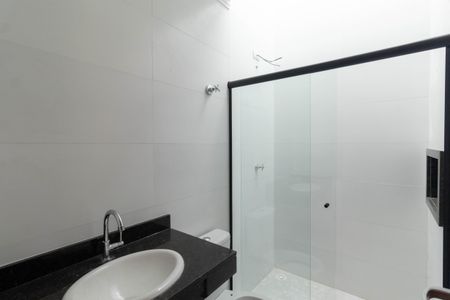 Casa de condomínio à venda com 120m², 2 quartos e 2 vagasBanheiro