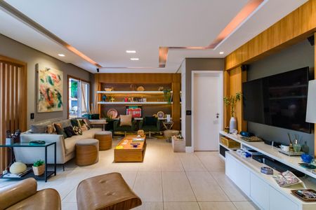 Apartamento à venda com 163m², 3 quartos e 3 vagas Apartamento à venda com 163m², 3 quartos e 3 vagasSala de Jantar