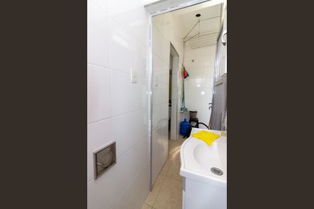 Apartamento à venda com 100m², 3 quartos e 1 vaga Apartamento à venda com 100m², 3 quartos e 1 vagaBanheiro de serviço