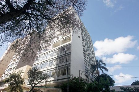 Apartamento para alugar com 140m², 3 quartos e 1 vagaFachada