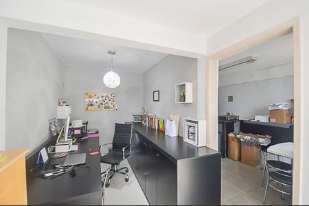 Casa à venda com 134m², 2 quartos e 2 vagas Casa à venda com 134m², 2 quartos e 2 vagasEdícula