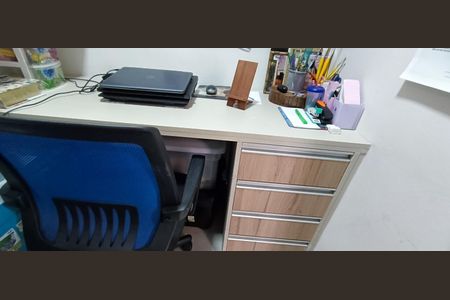 Apartamento à venda com 80m², 3 quartos e 1 vaga Apartamento à venda com 80m², 3 quartos e 1 vagaEscritório