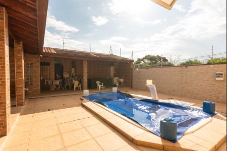 Casa à venda com 270m², 3 quartos e 4 vagasÁrea comum - Piscina