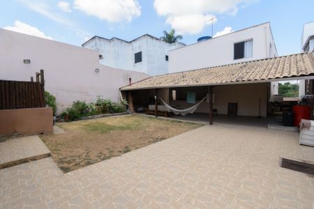 Casa à venda com 300m², 4 quartos e 7 vagasQuintal