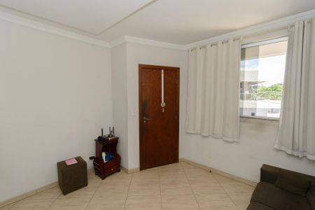 Casa à venda com 300m², 4 quartos e 7 vagasSala 2