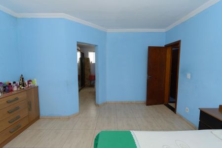 Casa à venda com 300m², 4 quartos e 7 vagasSuíte