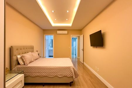 Apartamento à venda com 298m², 4 quartos e 1 vagaSuíte 02