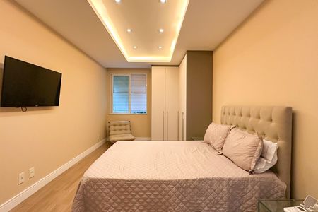 Apartamento à venda com 298m², 4 quartos e 1 vagaSuíte 02