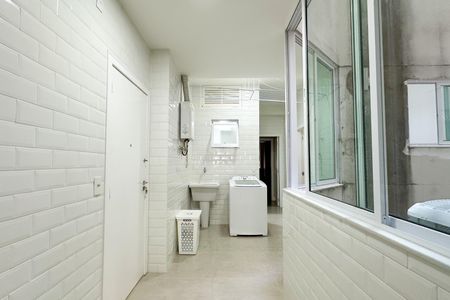 Apartamento à venda com 298m², 4 quartos e 1 vagaÁrea de Serviço