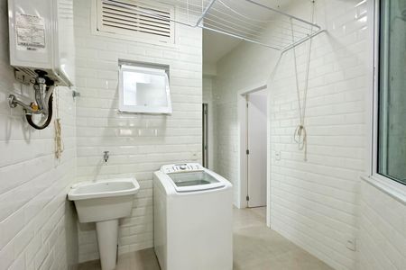 Apartamento à venda com 298m², 4 quartos e 1 vagaÁrea de Serviço