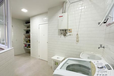 Apartamento à venda com 298m², 4 quartos e 1 vagaÁrea de Serviço