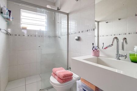 Casa à venda com 175m², 4 quartos e 2 vagasBanheiro - Suíte