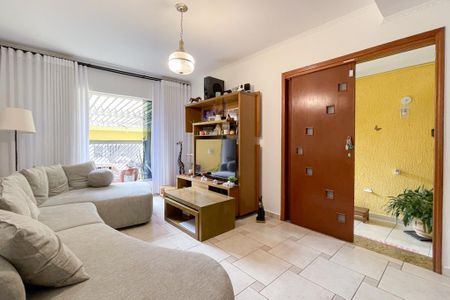 Casa à venda com 175m², 4 quartos e 2 vagasSala