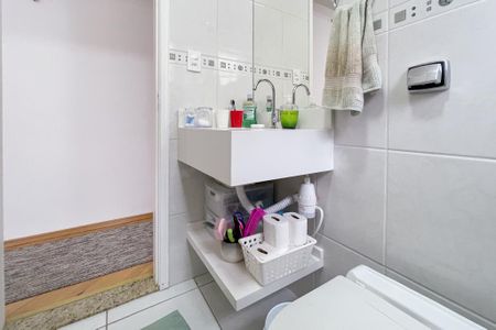 Casa à venda com 175m², 4 quartos e 2 vagasBanheiro - Suíte