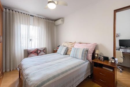 Casa à venda com 175m², 4 quartos e 2 vagasSuíte