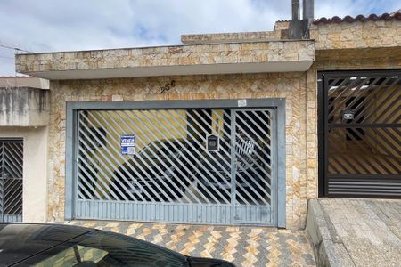 Casa à venda com 175m², 4 quartos e 2 vagasFachada