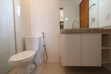 Apartamento para alugar com 140m², 2 quartos e 2 vagasBanheiro da Suíte 1