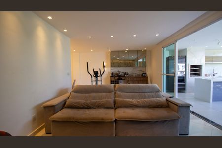 Apartamento à venda com 199m², 3 quartos e 3 vagas Apartamento à venda com 199m², 3 quartos e 3 vagasSala