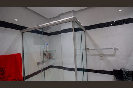 Apartamento à venda com 199m², 3 quartos e 3 vagas Apartamento à venda com 199m², 3 quartos e 3 vagasBanheiro da Suíte 1