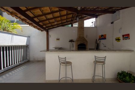 Apartamento à venda com 199m², 3 quartos e 3 vagas Apartamento à venda com 199m², 3 quartos e 3 vagasÁrea Comum - Churrasqueira