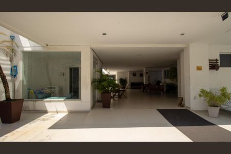 Apartamento à venda com 199m², 3 quartos e 3 vagas Apartamento à venda com 199m², 3 quartos e 3 vagasÁrea Comum