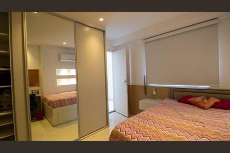 Apartamento à venda com 199m², 3 quartos e 3 vagas Apartamento à venda com 199m², 3 quartos e 3 vagasSuíte 3