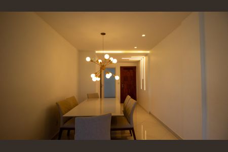 Apartamento à venda com 199m², 3 quartos e 3 vagas Apartamento à venda com 199m², 3 quartos e 3 vagasSala