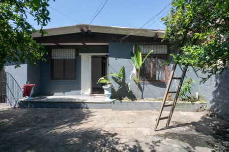 Casa à venda com 54m², 3 quartos e 2 vagas Casa à venda com 54m², 3 quartos e 2 vagasFrente da casa