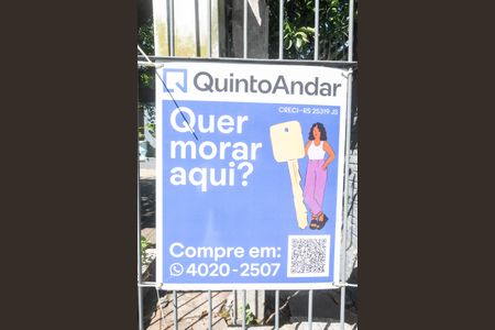 Casa à venda com 54m², 3 quartos e 2 vagas Casa à venda com 54m², 3 quartos e 2 vagasPlaca instalada