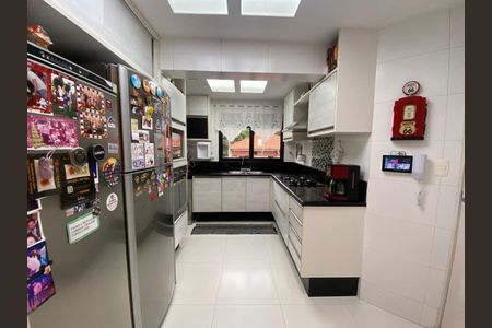 Apartamento à venda com 100m², 3 quartos e 2 vagasCozinha