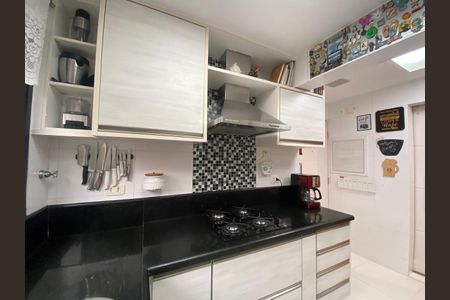 Apartamento à venda com 100m², 3 quartos e 2 vagasCozinha