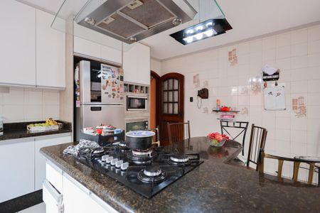 Casa à venda com 320m², 4 quartos e 2 vagasCopa e Cozinha