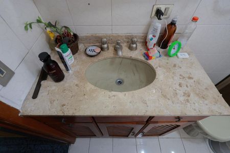 Casa à venda com 320m², 4 quartos e 2 vagasBanheiro da Suíte 2