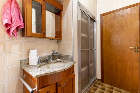 Casa à venda com 209m², 4 quartos e 1 vagaBanheiro