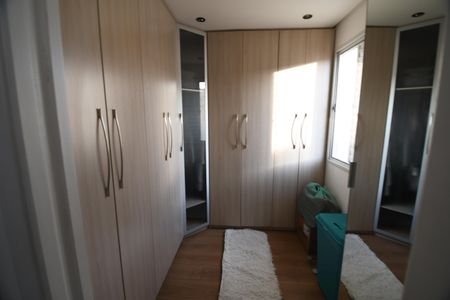 Casa de condomínio para alugar com 100m², 2 quartos e 2 vagasQuarto 2 Suíte - Closet