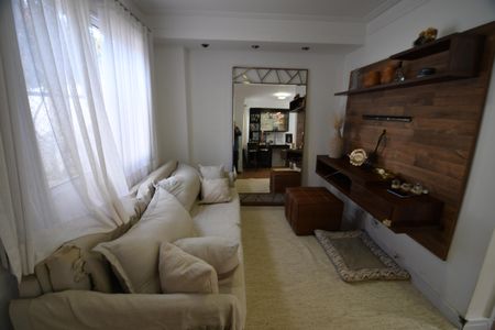 Casa de condomínio para alugar com 100m², 2 quartos e 2 vagasSala