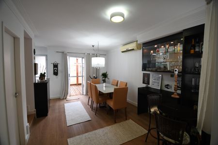 Casa de condomínio para alugar com 100m², 2 quartos e 2 vagasSala