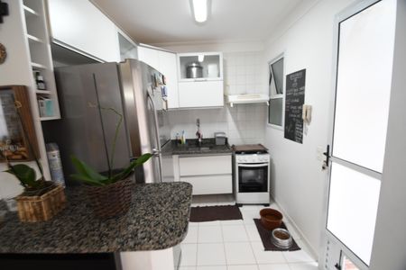 Casa de condomínio para alugar com 100m², 2 quartos e 2 vagasCozinha