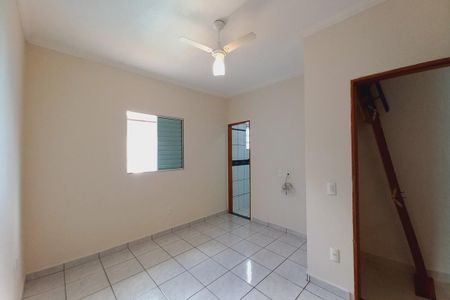 Casa para alugar com 200m², 3 quartos e 2 vagas Casa para alugar com 200m², 3 quartos e 2 vagasSuíte
