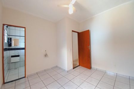 Casa para alugar com 200m², 3 quartos e 2 vagas Casa para alugar com 200m², 3 quartos e 2 vagasSuíte