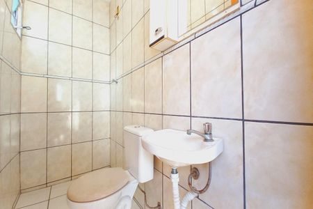 Casa para alugar com 200m², 3 quartos e 2 vagas Casa para alugar com 200m², 3 quartos e 2 vagasBanheiro de Serviço