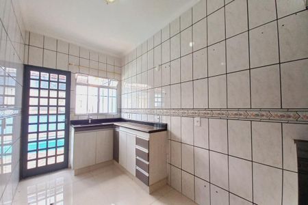 Casa para alugar com 200m², 3 quartos e 2 vagas Casa para alugar com 200m², 3 quartos e 2 vagasCozinha