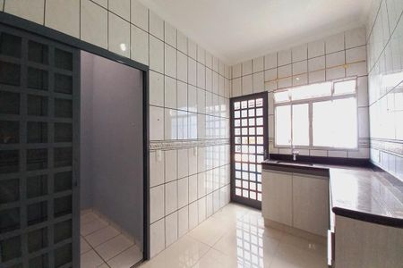 Casa para alugar com 200m², 3 quartos e 2 vagas Casa para alugar com 200m², 3 quartos e 2 vagasCozinha