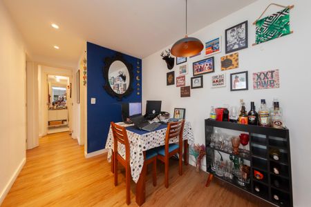 Apartamento à venda com 55m², 2 quartos e 1 vagaSala de Jantar