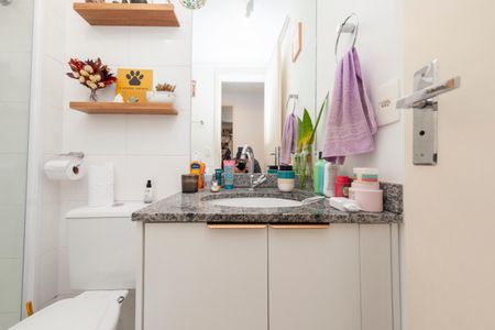 Apartamento à venda com 55m², 2 quartos e 1 vagaBanheiro 2