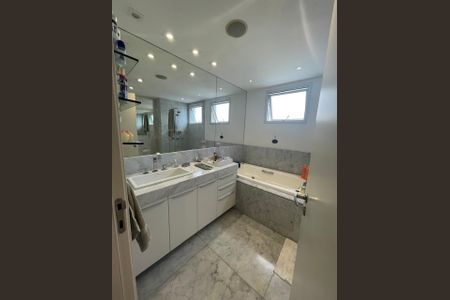 Apartamento à venda com 380m², 4 quartos e 5 vagasFoto 38