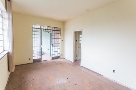Casa à venda com 400m², 3 quartos e 4 vagasSala