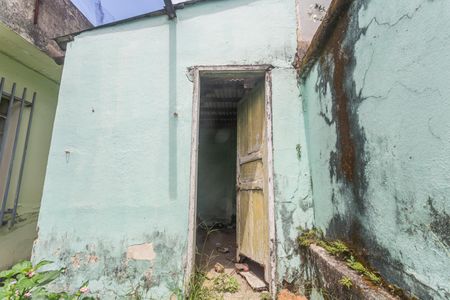 Casa à venda com 400m², 3 quartos e 4 vagasCasa de Fundos 1