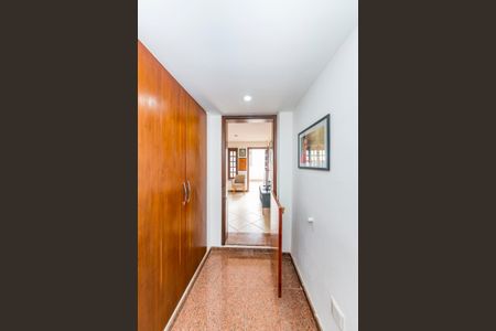 Apartamento para alugar com 230m², 4 quartos e 2 vagasEscada